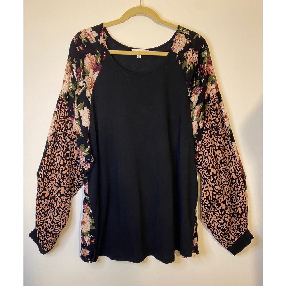 Umgee USA Floral Leopard Mixed Media Raglan Top Black 2XL‎ Animal Print